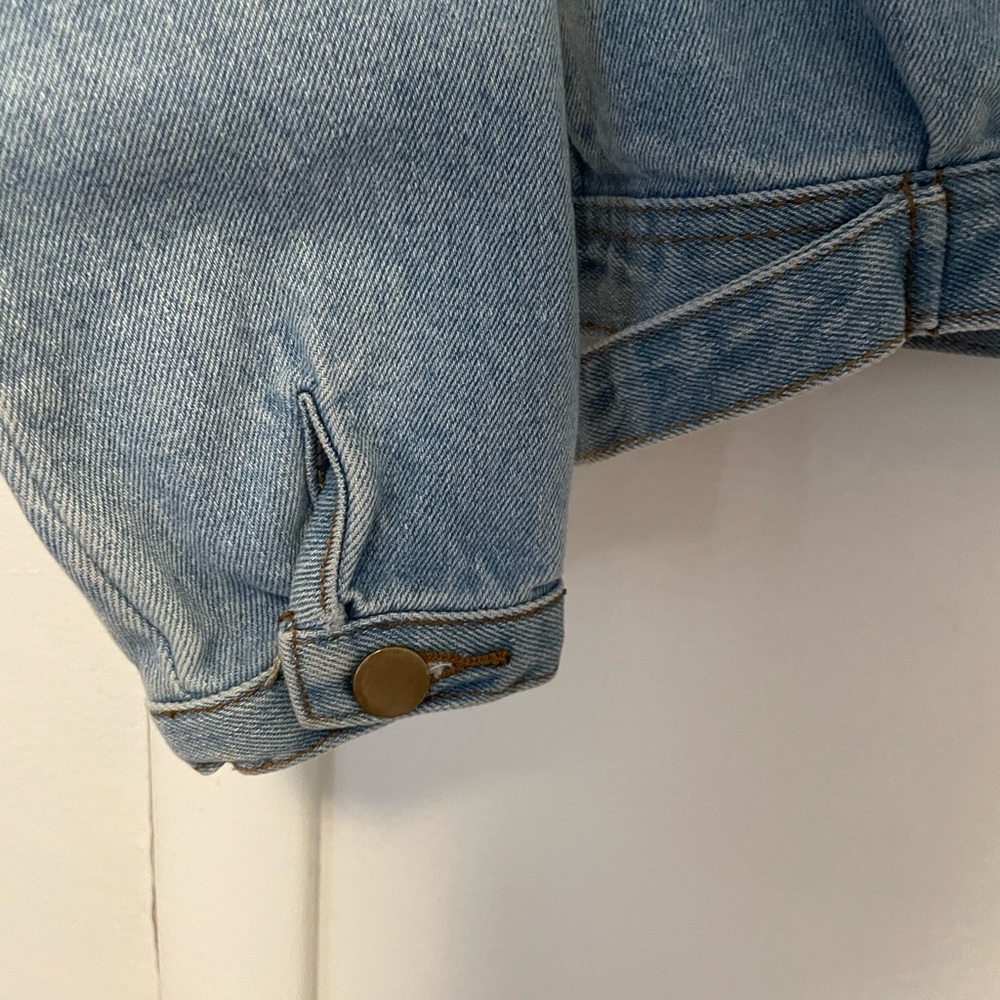 Brandy - Picture 3 of 7